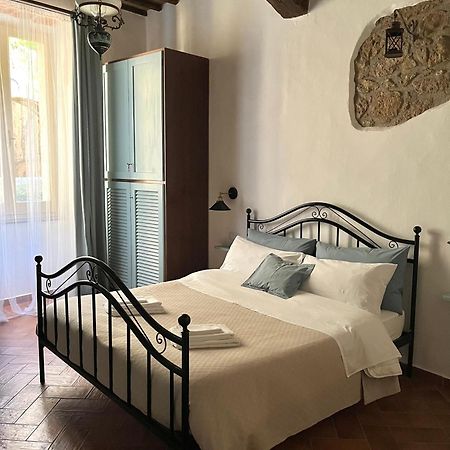Apartamento Il Girasole Storico Pitigliano Exterior foto